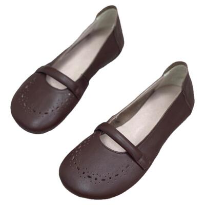 真皮软底妈妈鞋平底女单鞋舒适牛筋底浅口复古风女鞋春夏镂空凉鞋