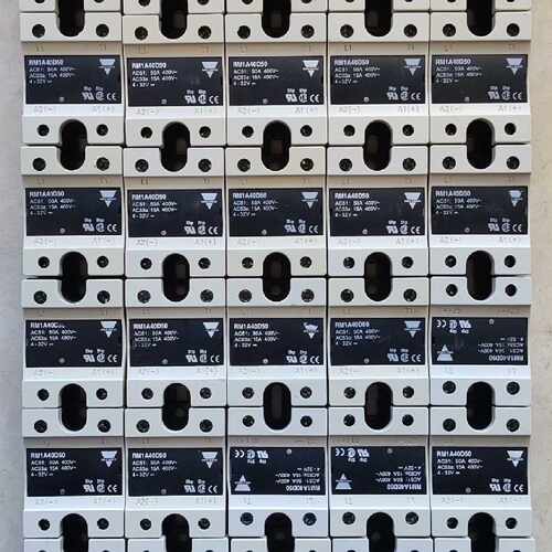 瑞士佳乐固态继电器:RM1A40D50、4-32v。实物拍