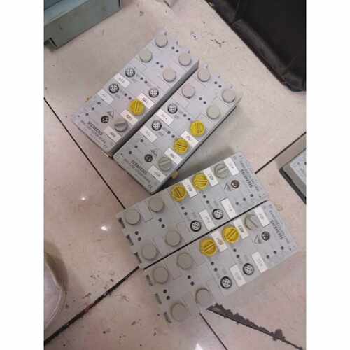走线模块3RK1100-1CQ00-0AA3，有4个，询价