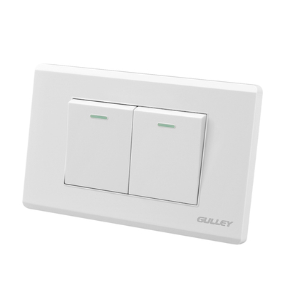 国际电工白色三开双控