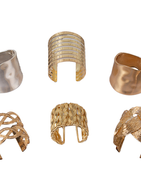 衣帽间梳妆台首饰软装饰品梳妆台