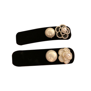 高级感丝绒珍珠山茶花侧边发夹复古鸭嘴夹子头饰小香风刘海夹顶夹