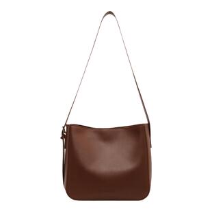 复古休闲单肩包包女士2026新款春夏时尚水桶包小众潮流通勤斜挎包