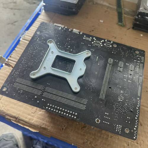 议价拆机一块H81MK主板版本1.01带风扇实物维修