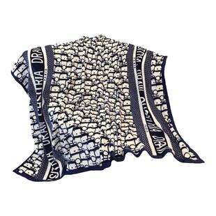 北欧轻奢双面印花珊瑚绒毛毯单双人法兰绒沙发午睡盖毯办公室毯子