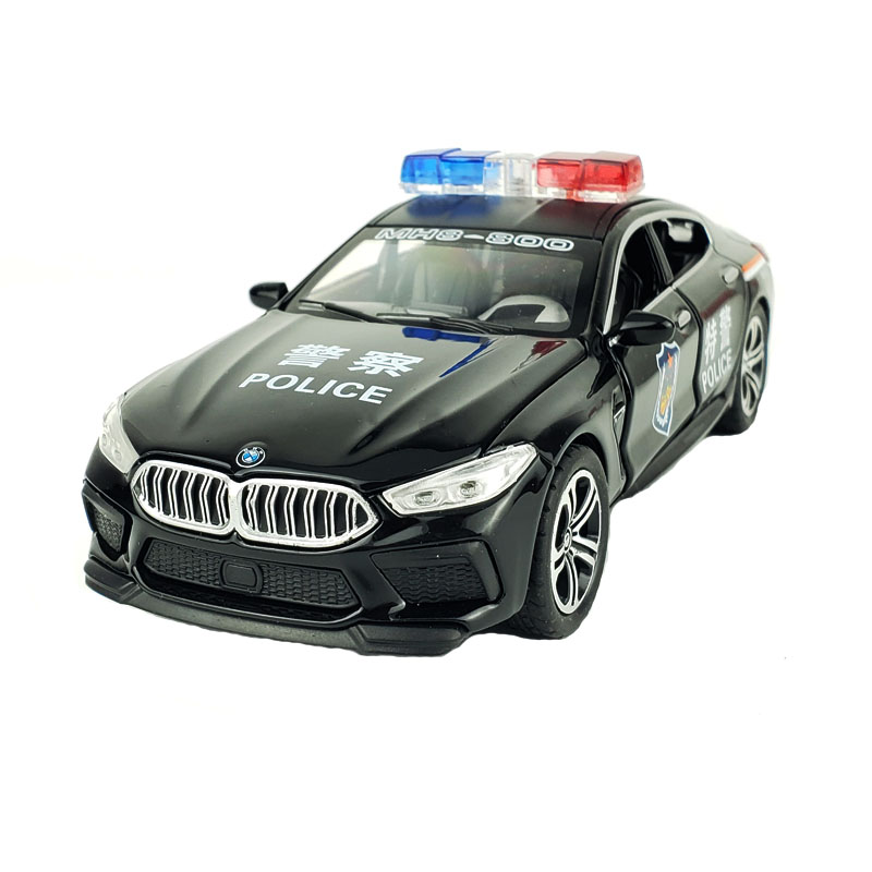 132宝马m8轿车模型带警笛合金车