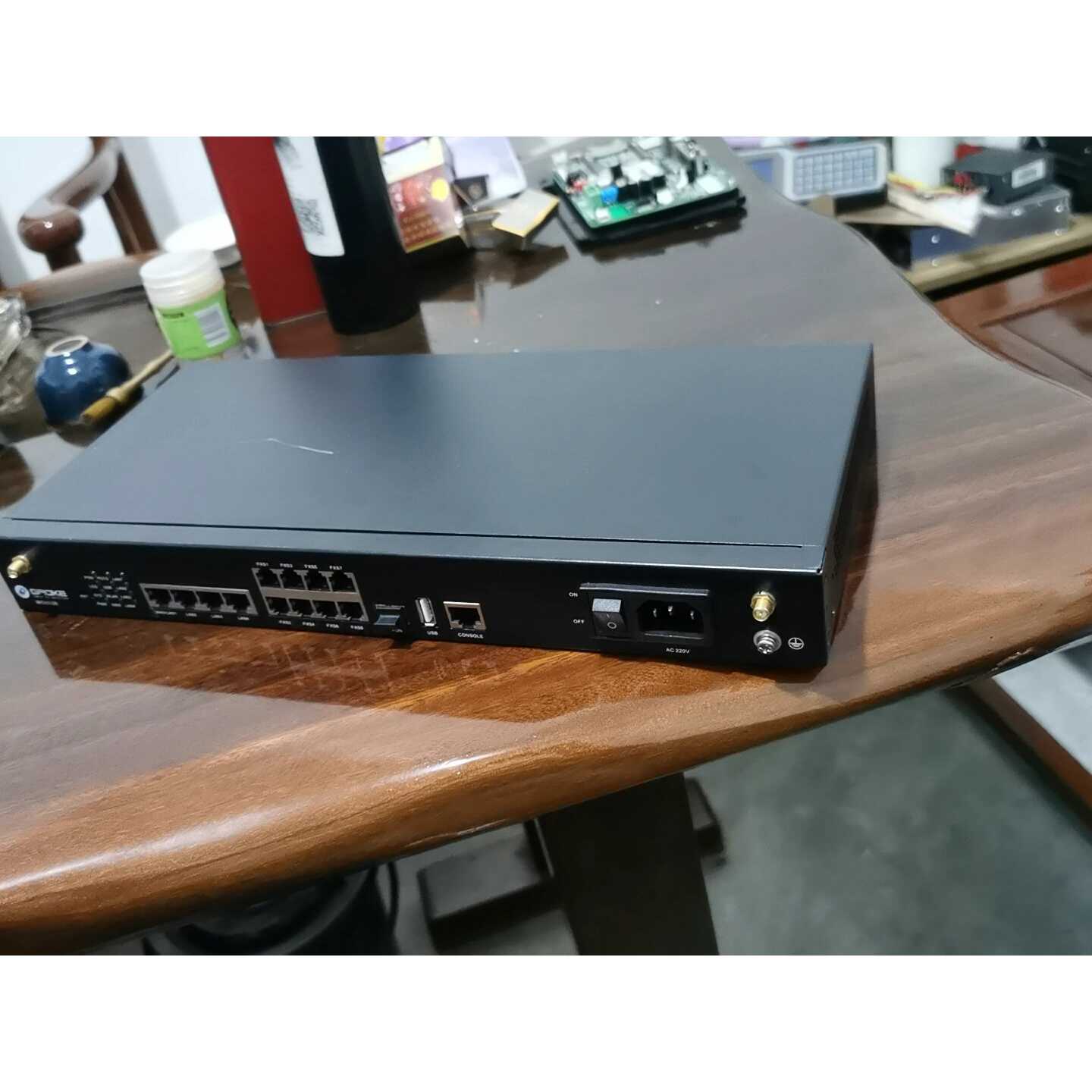 议价-高科MG6008交换机,如图,爽快的拿去用。