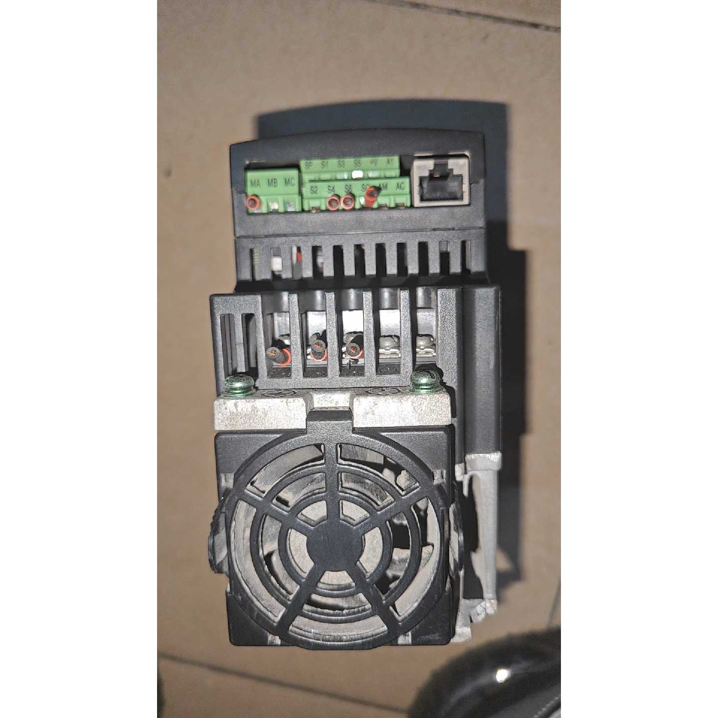 议价欧姆龙变频器3G3JZ-AB007 0.75kw