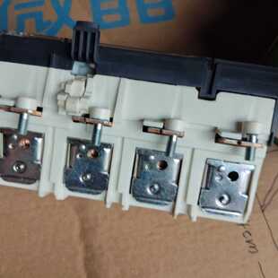 议价施耐德塑壳断路器脱扣器C254TM250D，4P 250A，