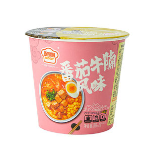 番茄牛腩方便面桶装学生速食冲泡