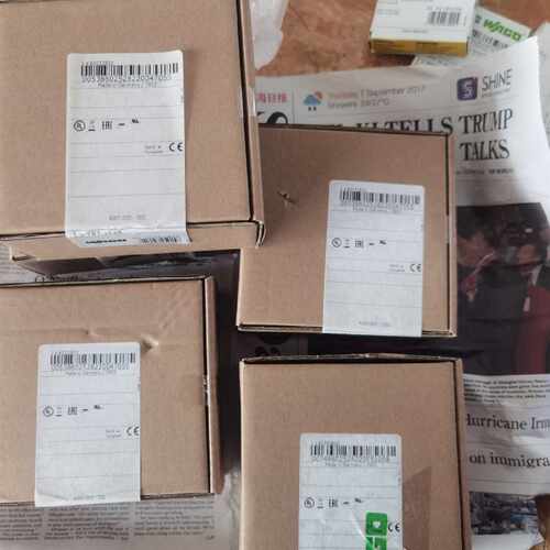 议价WAGO万可电源模组787-1628，全新实物图，其中一个包装打开