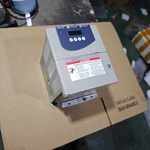 议价二手施耐德变频器ATV28HU18 HU41 HU54 HU29N4U/M2/N4S303/M2