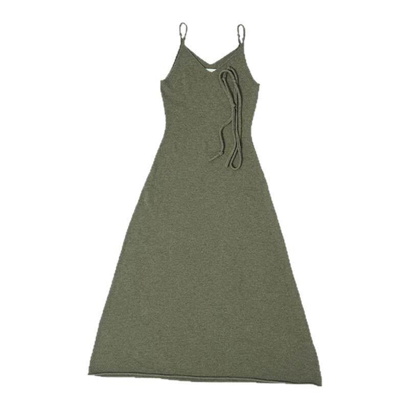 o cloche code 2026秋季新款羊绒吊带连衣长裙女简约百搭连衣裙