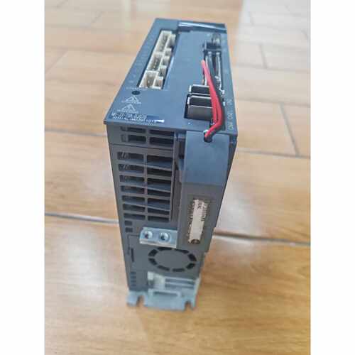 议价MR-J3-70A-RJ070三菱750W伺服驱动器，原装拆