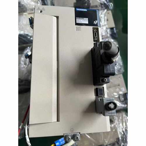 议价七系1.5kw驱动器SGD7S120A00A00AF8适用