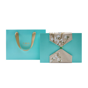 万事利真丝丝巾礼盒桑蚕丝节日商务送礼小青柑中方巾套装东方礼遇