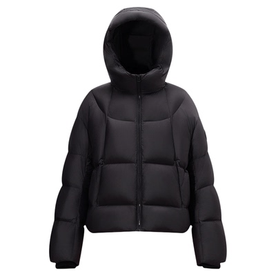 美特斯邦威羽绒服显瘦有型