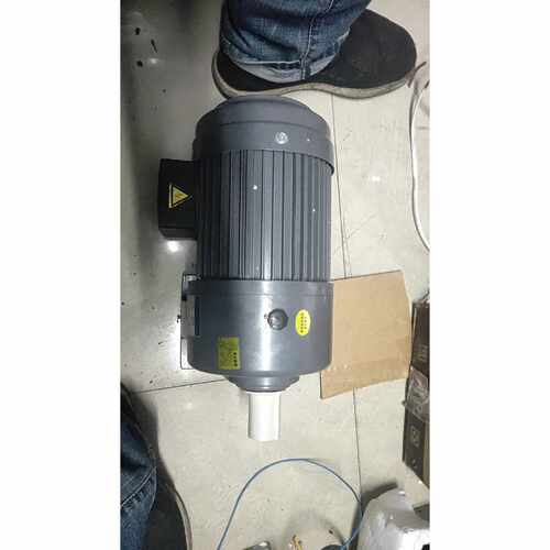 议价厦门成钢电机，三相异步电机1台，全新正品未使用，有箱子，