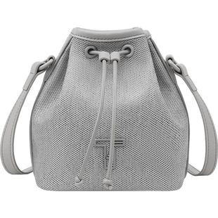 希伯莱水桶包包女式2024新款斜挎包夏季简约时尚抽绳式单肩包女包