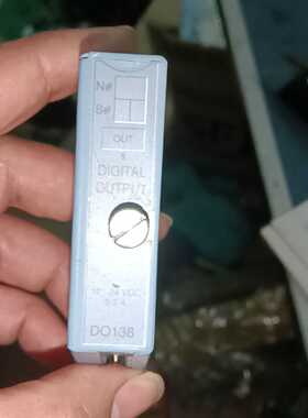 贝加莱DI138和DO138 PLC模块，型号分别为7DI1