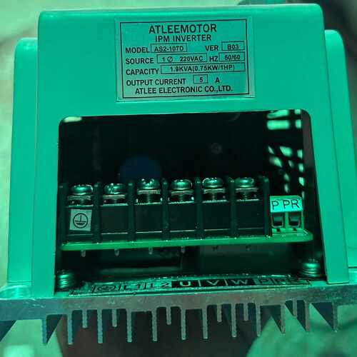 爱德利变频器AS2-107D非常漂亮，0.75kw，220v