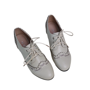 学院淑女花边圆头深口单鞋女春秋新款优雅烫花真皮系带中跟旗袍鞋