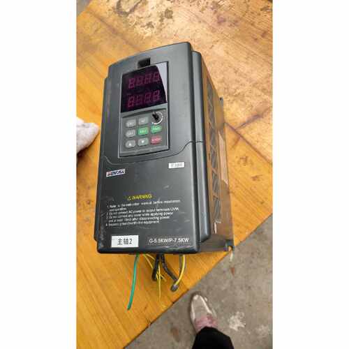 议价四方变频器E3804T0075G0110P7.5KW维修
