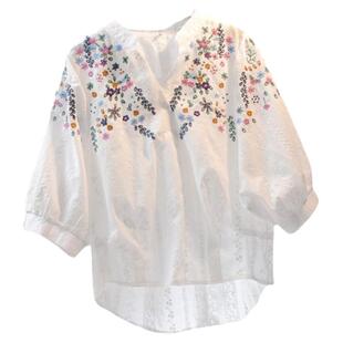 衬衫夏女白色V领刺绣小碎花短款七分灯笼袖宽松百搭炸街高级上衣