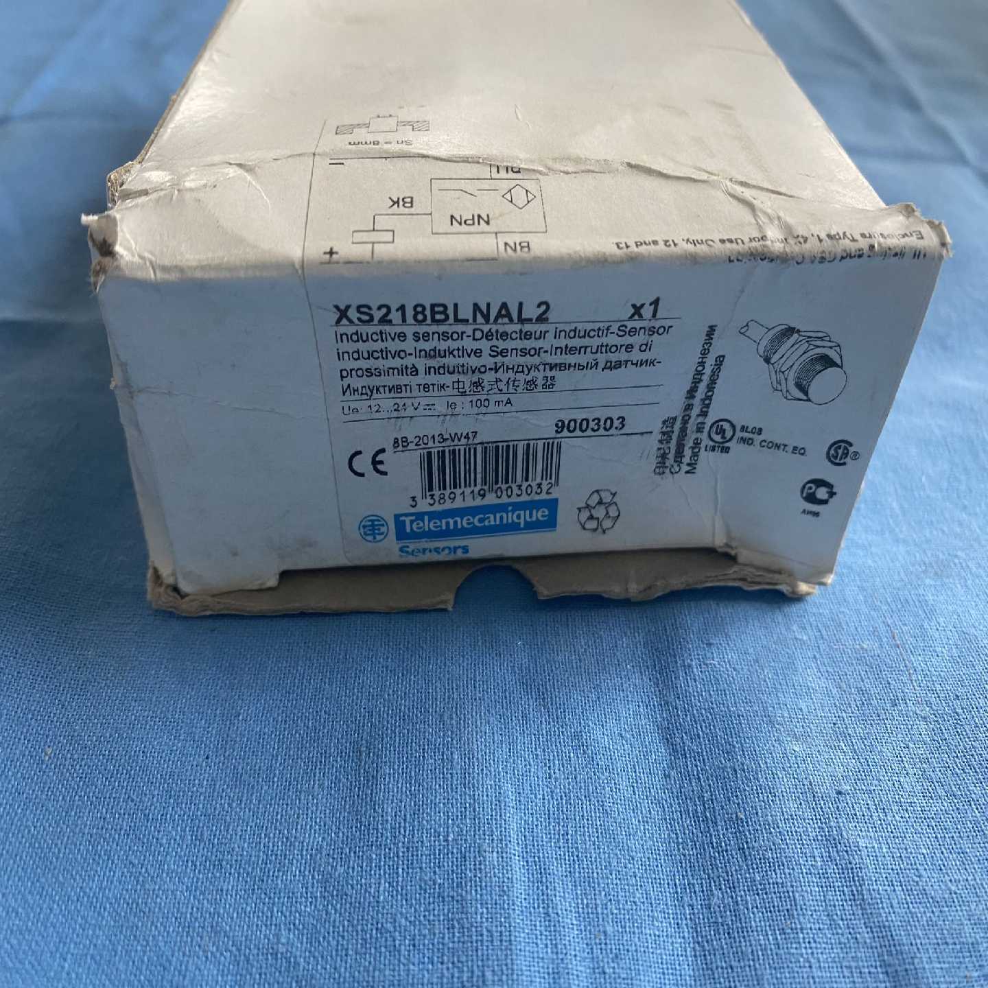 议价施耐德光电开关XS218BLNAL2接近开关传感器小形传感器