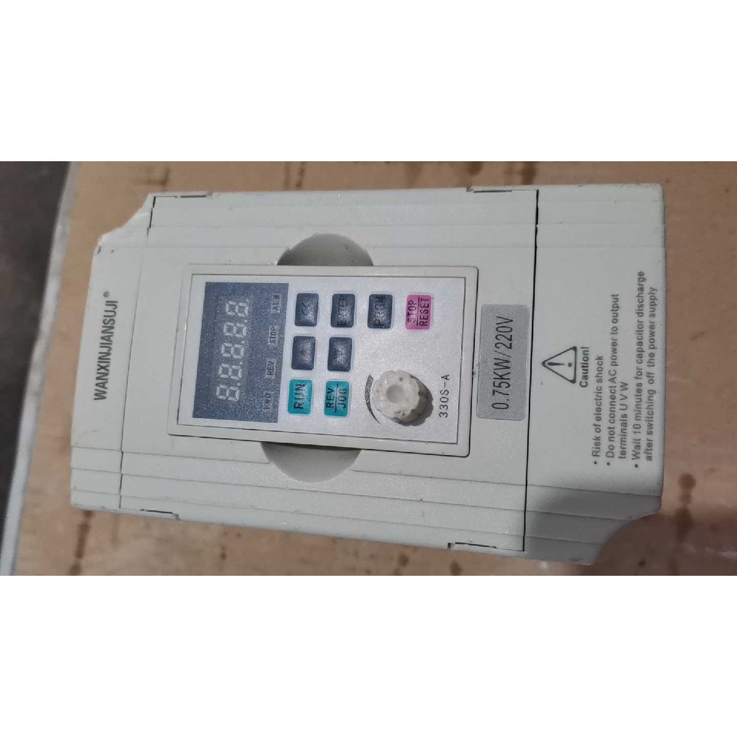 溢价-万鑫变频器WX300 WX007M2，0.75KW/220V图片