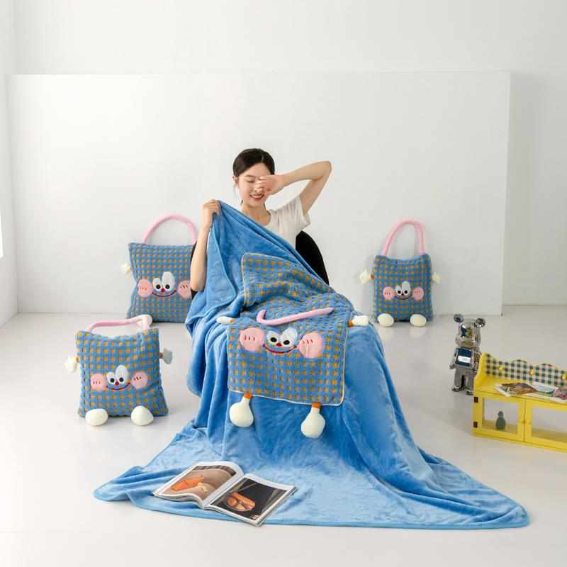 抱枕毯子二合一车内高档午休毯毛毯四季通用枕头被子两用车用靠枕