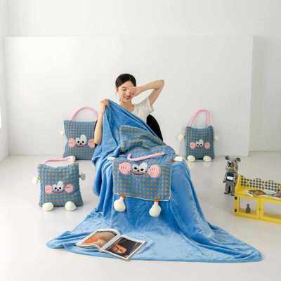 抱枕毯子二合一车内高档午休毯毛毯四季通用枕头被子两用车用靠枕