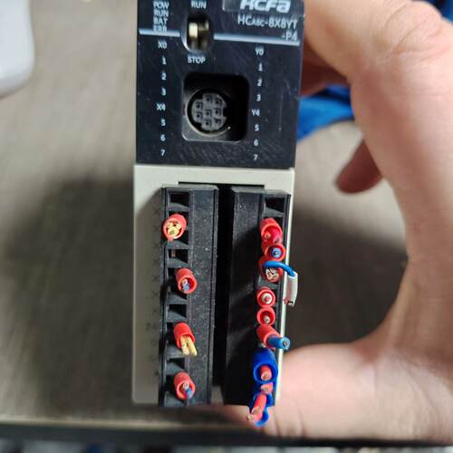 溢价-合川PLC型号HCA8 -8X8YT-V2-P4一台成色
