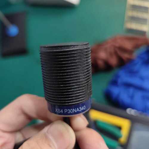 议价现货XS4P30NA340接近开关原装正品全新