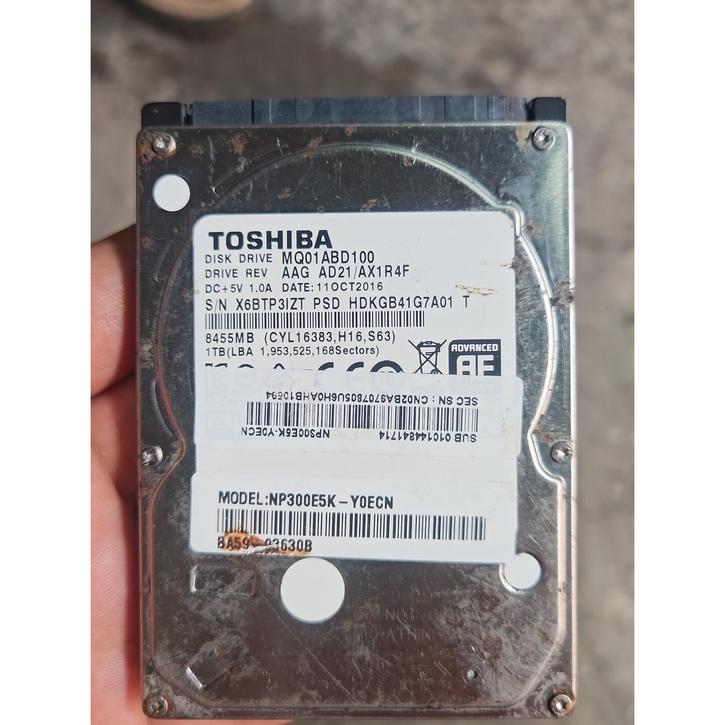 议价东芝，硬盘，1Tb，外观。己测试，正常可以，二手