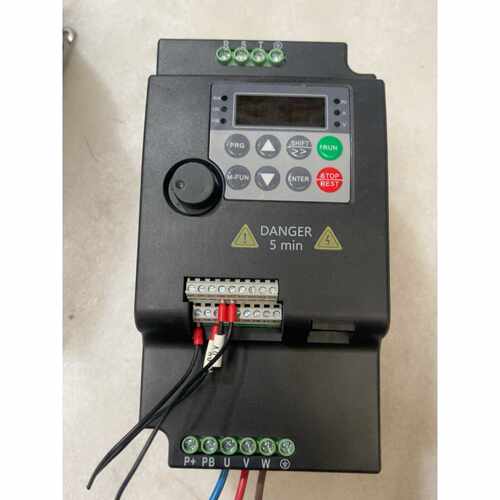 海众诚变频器YC1600-5.5G-4F3一台5.5kw 主