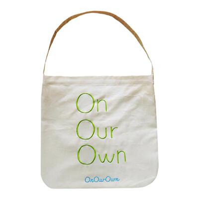 OnOurOwn苹果绿刺绣帆布包