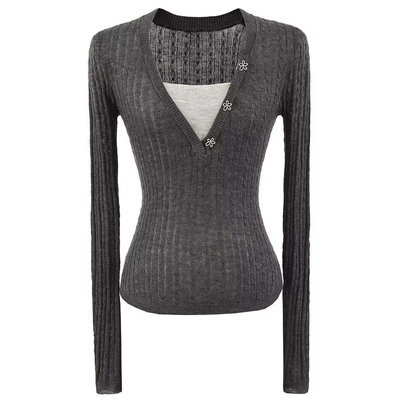 软糯轻薄假两件撞色花朵扣针织衫