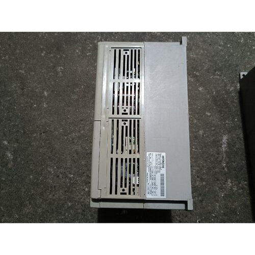 议价原装拆机日立变频器SJH3008LF5.5KW220维修