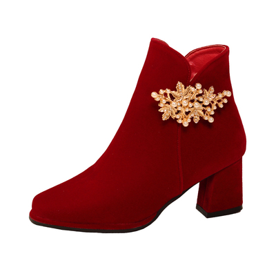 红色高跟鞋不累脚秀禾婚纱两穿