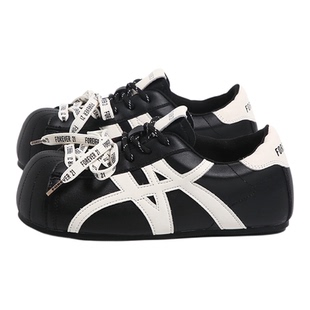 F21内增高黑色德训鞋女2026新款秋季软底舒适不累脚大头泡芙板鞋