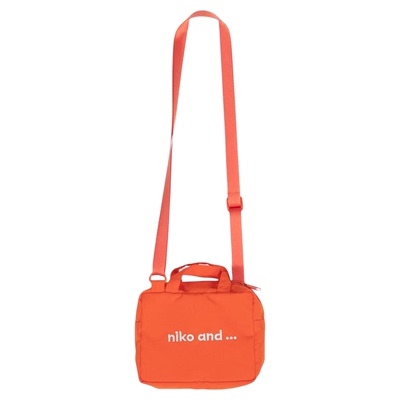 niko and ...包袋女2026新款奶牛纹创意流行便携斜挎包660037