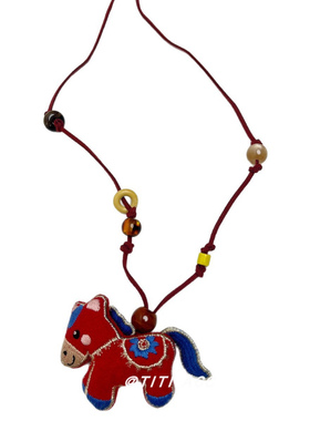 红色小马吊坠串珠新款秋冬项链