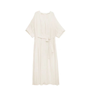 法式赫本风白色连衣裙女绝美气质夏季新款高级感宽松V领大摆长裙