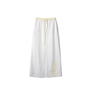 有耳uare原创设计 淡色玉兰 手摇贴花松紧系带直筒前开衩半身裙