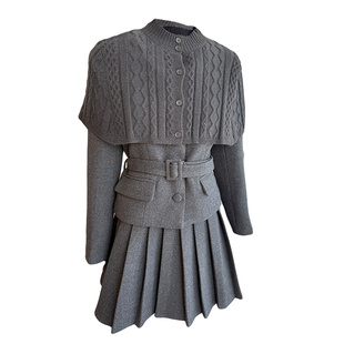 高定小香风针织斗篷百褶裙三件套2025冬新款显瘦减龄羽绒服套装女