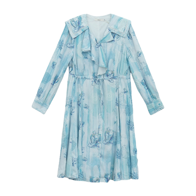 度假风蓝印花喇叭袖收腰连衣裙