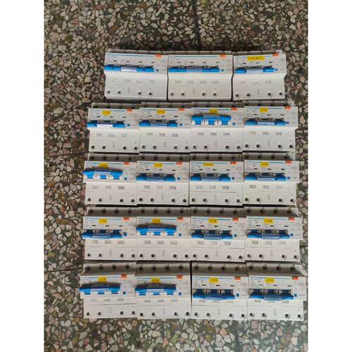 询价下单正泰CHNT DZ158LE-100断路器，100A，4P，