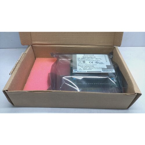Honeywell 900H320001 HC900 Controller Digital Out 24VDC 32 C