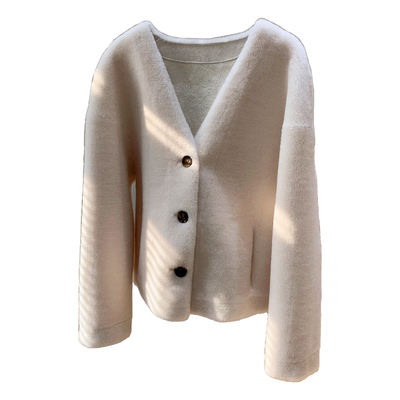 V领细腻羊羔毛皮毛一体短款皮草